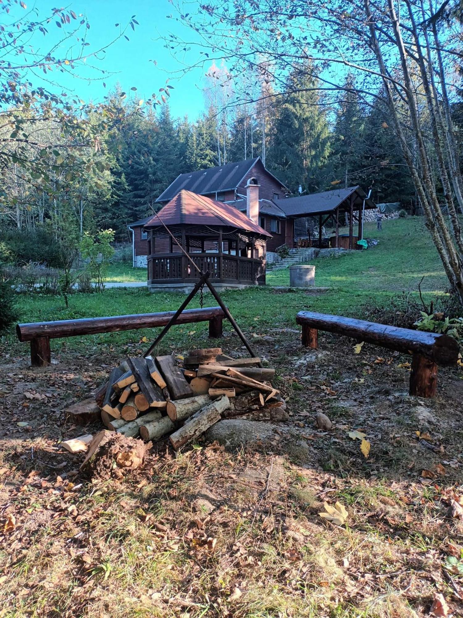 Patakvoelgye Vendeghaz Villa Izvoare  Dış mekan fotoğraf